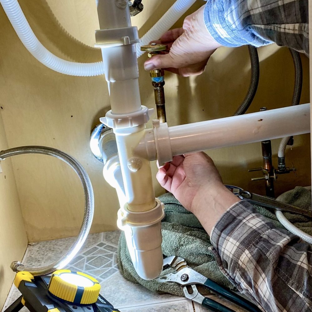 plumber-at-work-2024-12-05-14-22-44-utc plumber-at-work-2024-12-05-14-22-44-utc